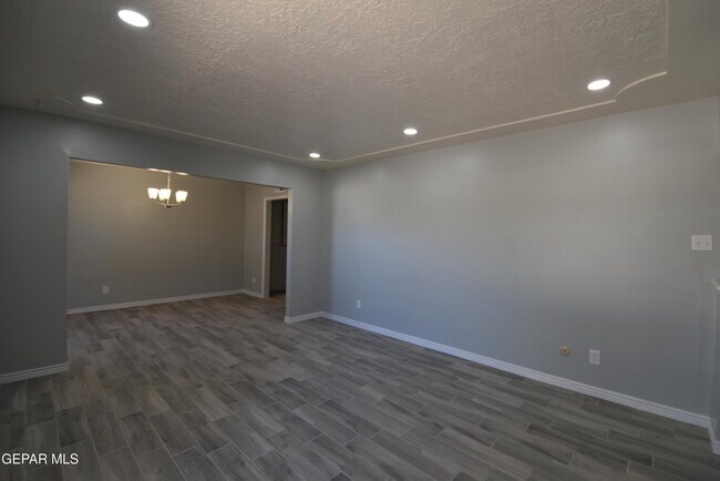 1624 Vista Real Dr in El Paso, TX - Building Photo - Building Photo