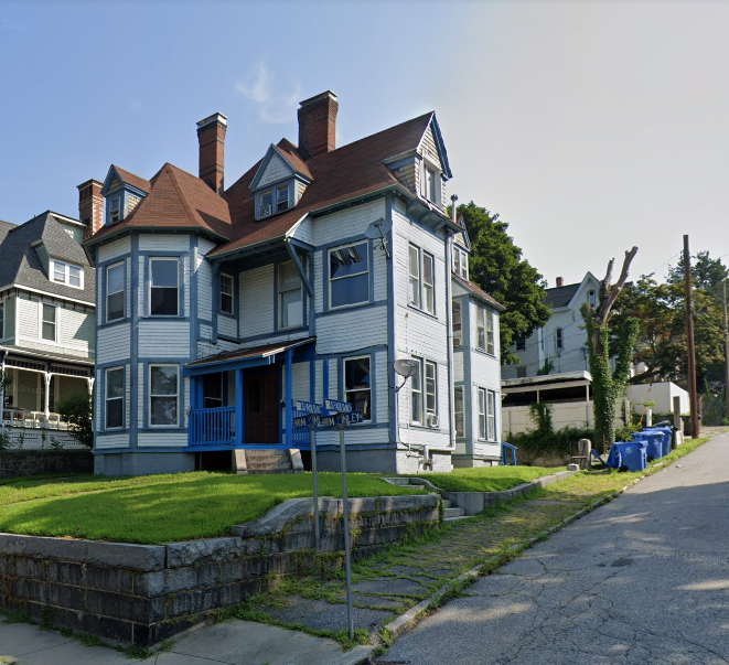 59 McKinley Ave in Norwich, CT - Building Photo