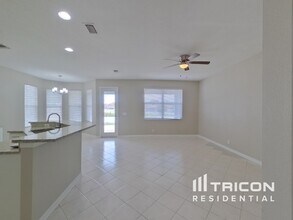 8306 Moccasin Trail Dr in Riverview, FL - Building Photo - Building Photo