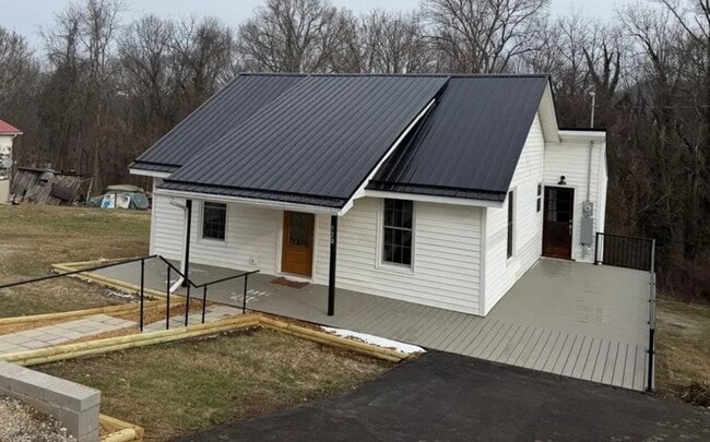 520 Virginia Ave in Marion, VA - Foto de edificio - Building Photo