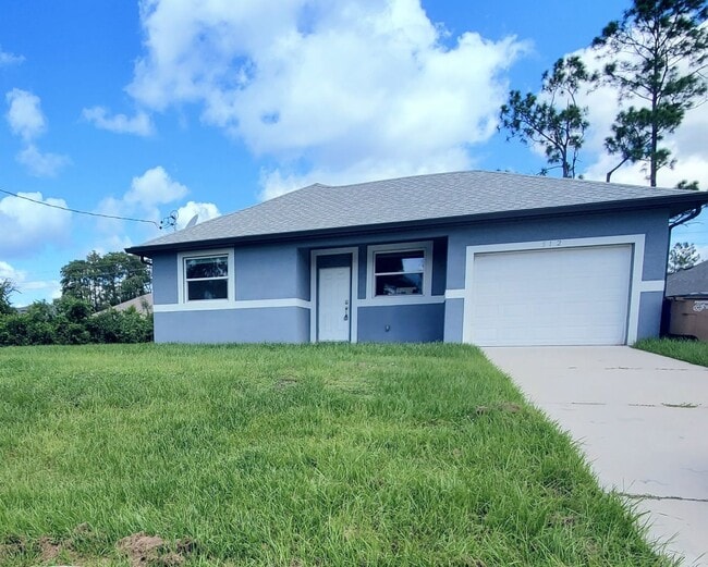 512 Westdale Ave in Lehigh Acres, FL - Building Photo - Building Photo