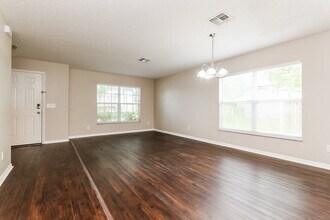 2015 Country Brook Ave in Clermont, FL - Building Photo - Building Photo