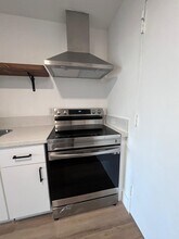 9800 W Bay Harbor Dr in Bay Harbor Islands, FL - Foto de edificio - Building Photo