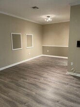 2576 San Tecla St, Unit 106 in Orlando, FL - Foto de edificio - Building Photo