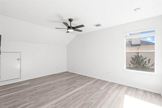 property at 3107 Snug Harbour Ct