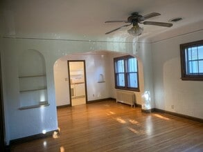 5021 28th Ave S in Minneapolis, MN - Foto de edificio - Building Photo