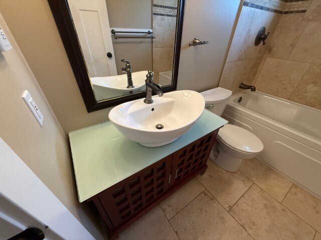 595 Hawthorne Rise in Parksville, BC - Building Photo - Building Photo