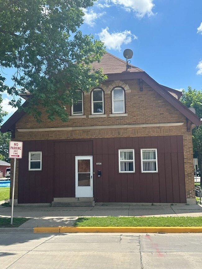 property at 43 W Mitchell St