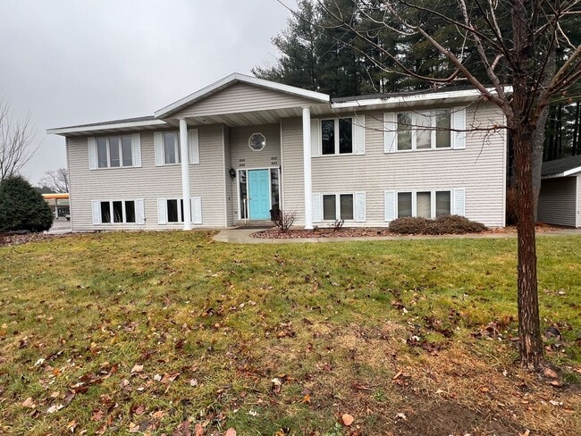 property at 632-638 44th Ave S