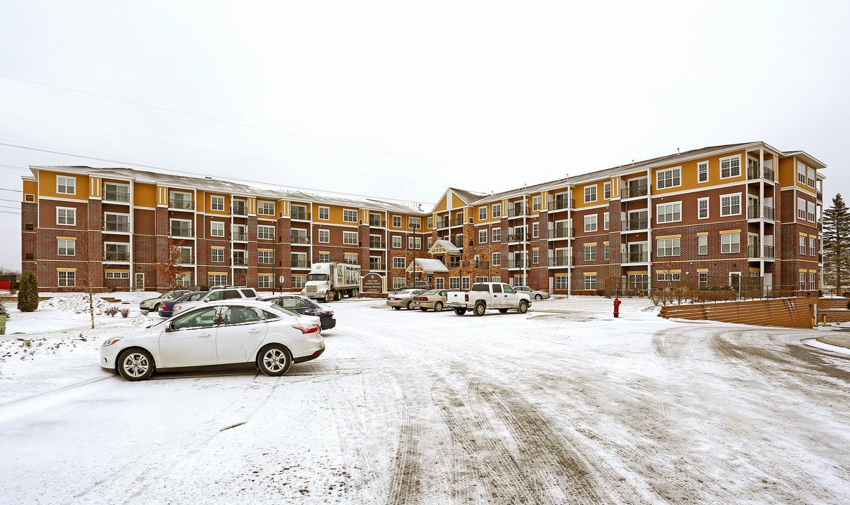 Oak Park Senior Living in Stillwater, MN - Building Photo