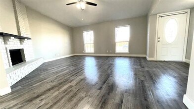 5533 Sagers Blvd in The Colony, TX - Building Photo - Building Photo