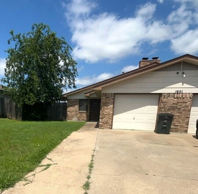 property at 1601 Windward Dr