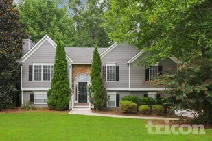 116 Summer Lake Dr in Dallas, GA - Building Photo