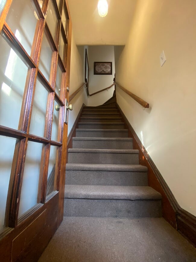 120 Nelson Ave, Unit Apt. 2