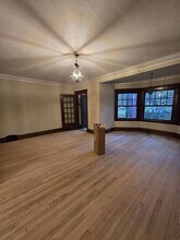 1812 E Newberry Blvd in Milwaukee, WI - Foto de edificio - Building Photo
