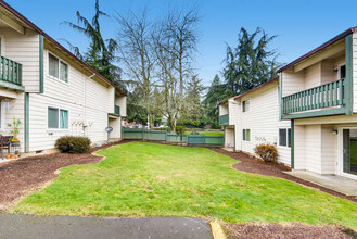 Morgan Place Apartments in Portland, OR - Building Photo - Building Photo