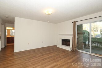 4912 Sardis Rd, Unit F in Charlotte, NC - Building Photo - Building Photo