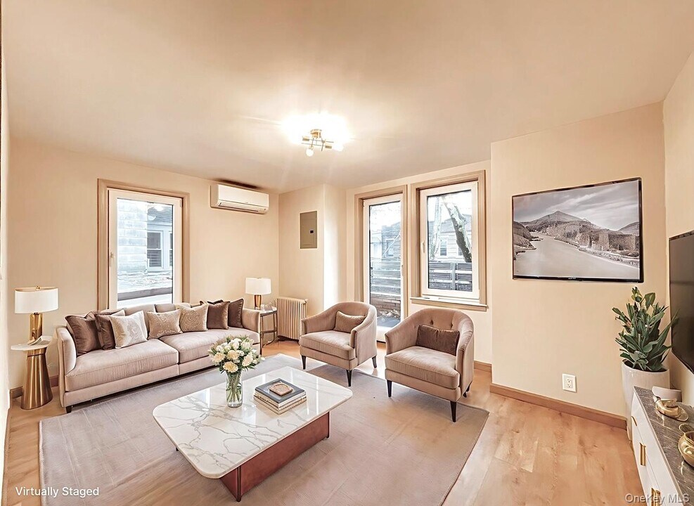 78-26 79th St in Queens, NY - Building Photo