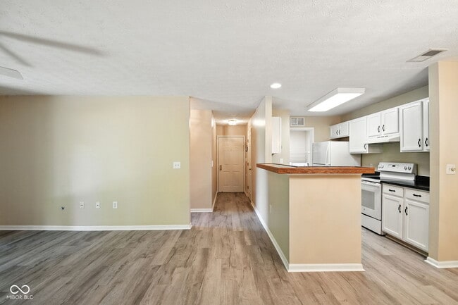 12598 Tennyson Ln in Carmel, IN - Building Photo - Building Photo