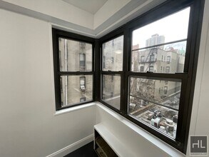 East 89 Street in New York, NY - Foto de edificio - Building Photo