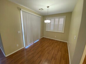 9690 Hawk Cliff Ave in Las Vegas, NV - Building Photo - Building Photo