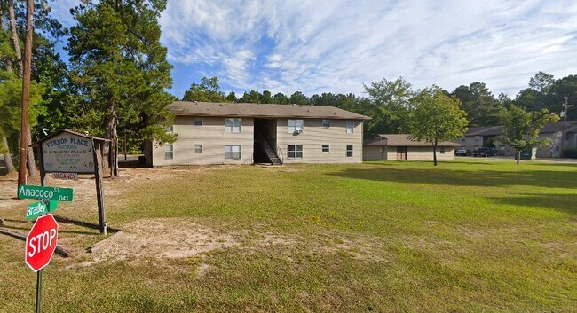 600 Vernon Trace Cir in Leesville, LA - Building Photo - Building Photo