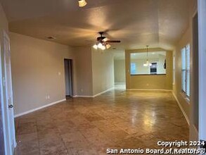 5631 Wayne Path in San Antonio, TX - Building Photo - Building Photo