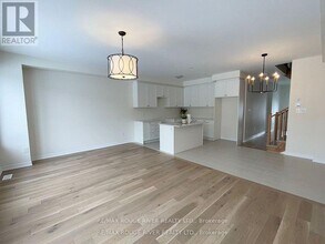 677 Ribstone Ct in Oshawa, ON - Building Photo - Building Photo