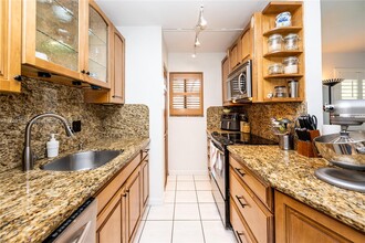 677 Trace Cir in Deerfield Beach, FL - Building Photo - Building Photo