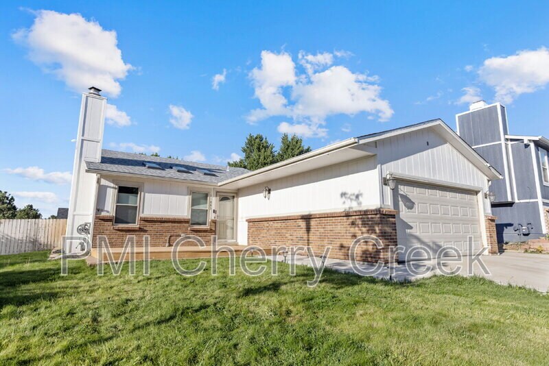 11883 W Marlowe Pl in Morrison, CO - Building Photo