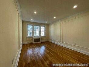 100 Kilsyth Rd in Boston, MA - Building Photo - Building Photo