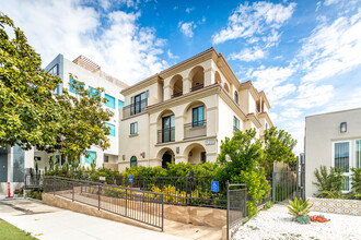 1211 9th St in Santa Monica, CA - Building Photo - Primary Photo