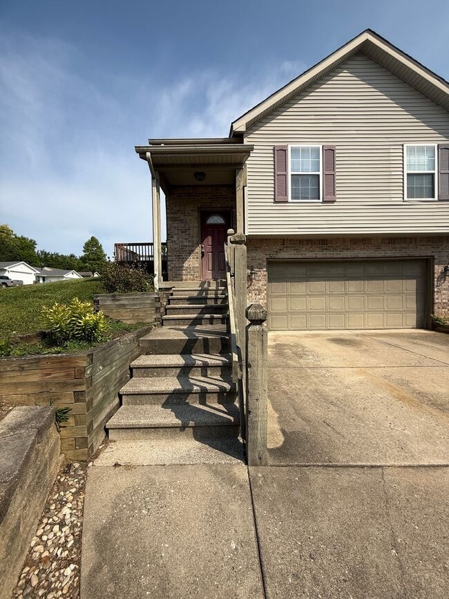 3619-3621 Thornhill Cir E