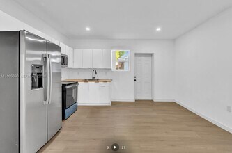 709 SW 4th Ct in Fort Lauderdale, FL - Building Photo - Building Photo