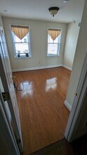 812 Mangold St, Unit North bedroom in Baltimore, MD - Foto de edificio - Building Photo