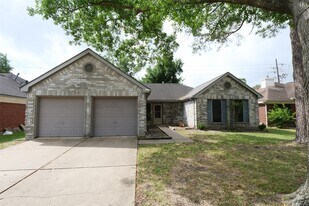 17427 Hamilwood Dr in Houston, TX - Building Photo