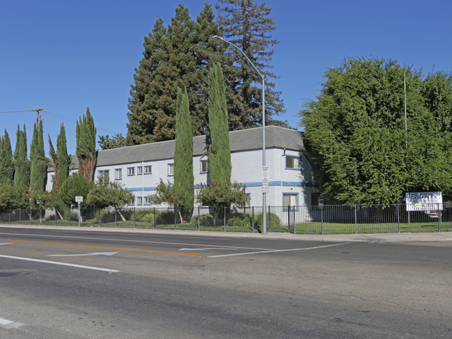 The Pierce Complex in Clovis, CA - Building Photo - Building Photo