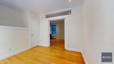 207-209 West 11th Street in New York, NY - Building Photo - Building Photo