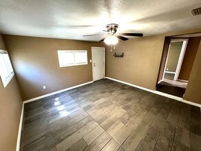 2036 S Roosevelt Rd 6 in Portales, NM - Building Photo - Building Photo