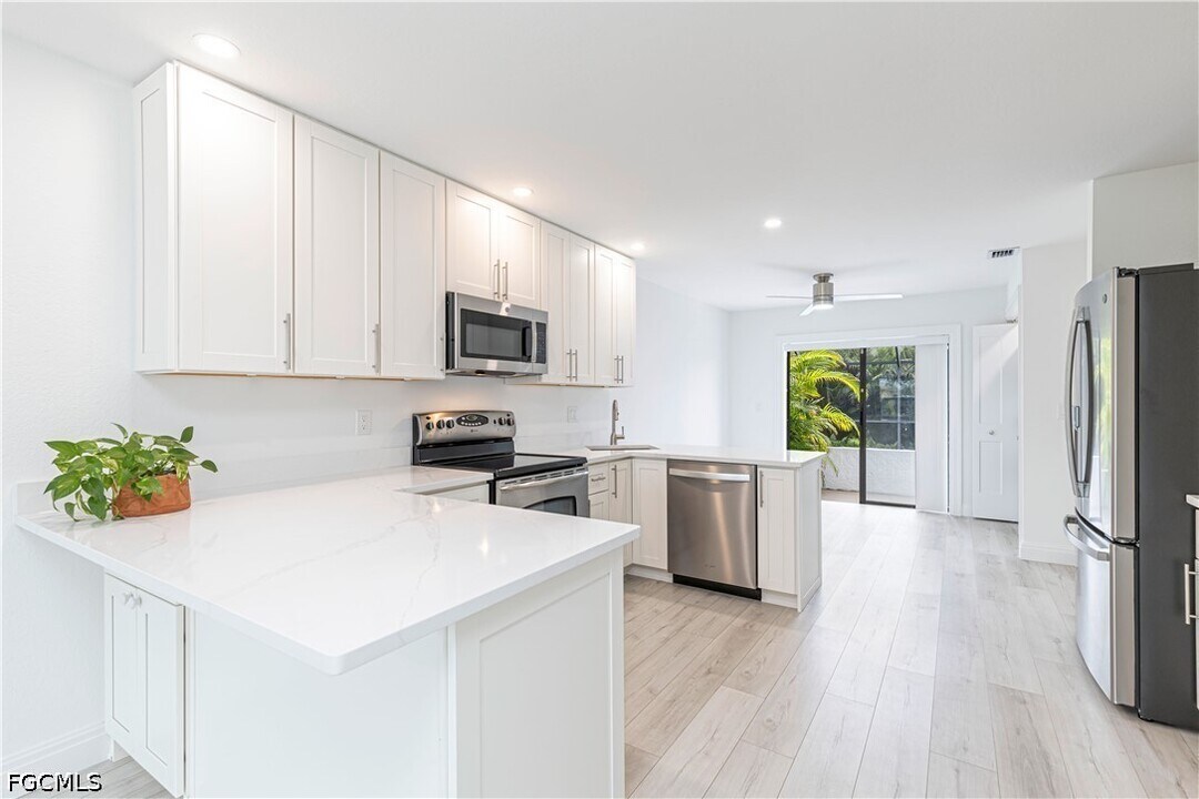 2722 SW 54th Terrace in Cape Coral, FL - Building Photo