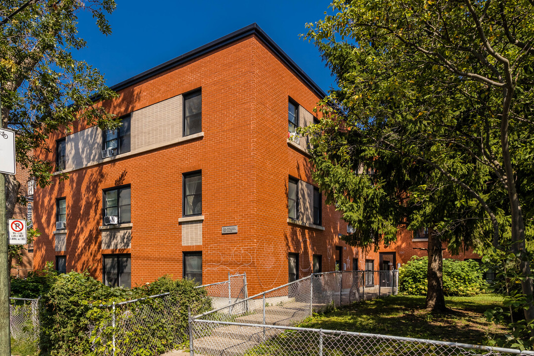 5261 Walkley Av in Montréal, QC - Building Photo