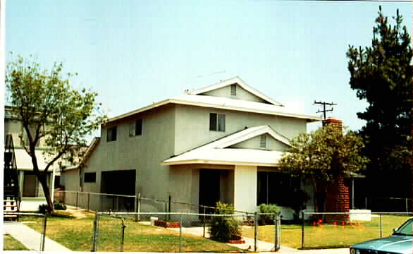 221 Campbell Way in Oxnard, CA - Foto de edificio - Building Photo