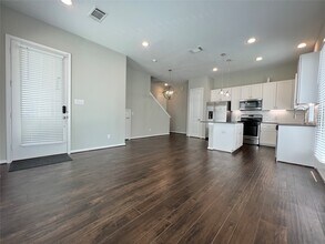 5610 Patrick St in Houston, TX - Building Photo - Building Photo