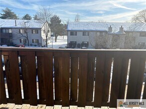 802 Lindsey Ct in Evesham, NJ - Building Photo - Building Photo