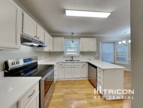 4625 Draper Rd in Raleigh, NC - Foto de edificio - Building Photo