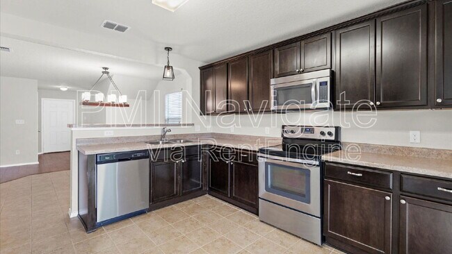3827 Running Ranch in San Antonio, TX - Building Photo - Building Photo