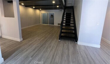 605 Rainier Way in Costa Mesa, CA - Building Photo - Building Photo