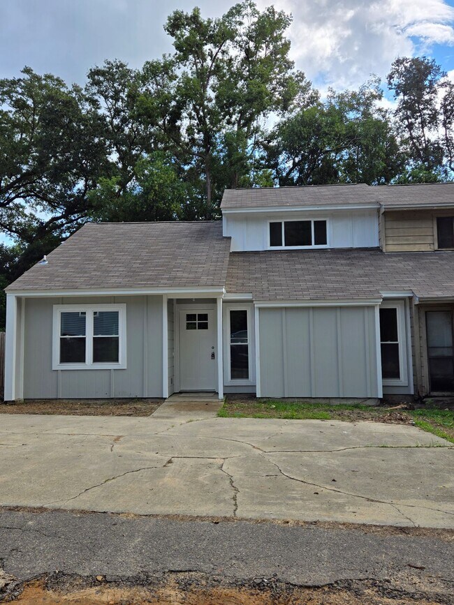 737 Gold Nugget Trail in Tallahassee, FL - Building Photo - Building Photo