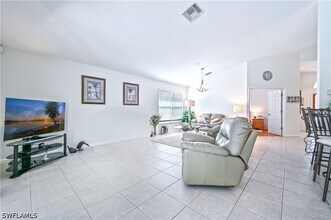 6453 Autumn Woods Blvd in Naples, FL - Building Photo - Building Photo