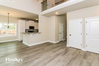 145 Cranbrooke Dr in Dallas, GA - Foto de edificio - Building Photo